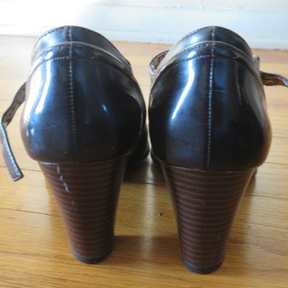 Questa Mary Jane Pumps | Chocolate - Picture 4 of 10
